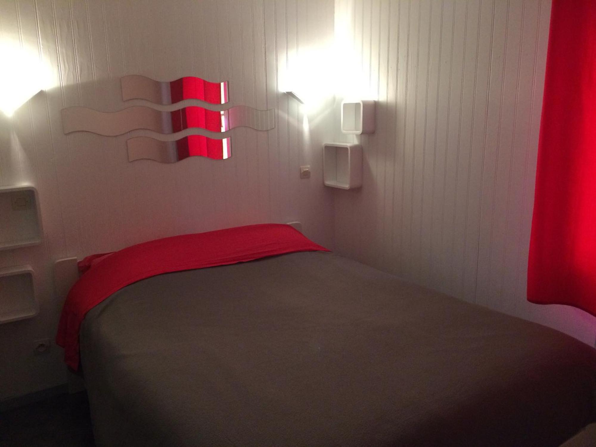 Chalet Orange Naturiste La Jenny Le Porge Rom bilde